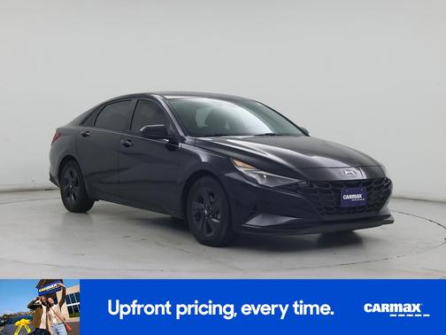 Black 2022 Hyundai ELANTRA SEL