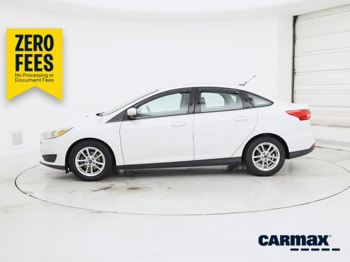 White 2015 Ford Focus SE