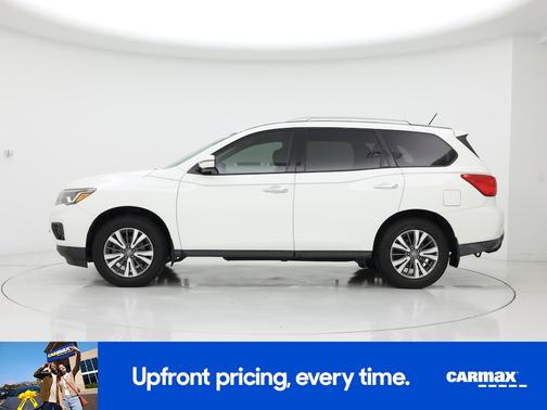 2017 Nissan Pathfinder SV