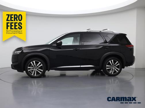 Black 2025 Nissan Pathfinder Platinum