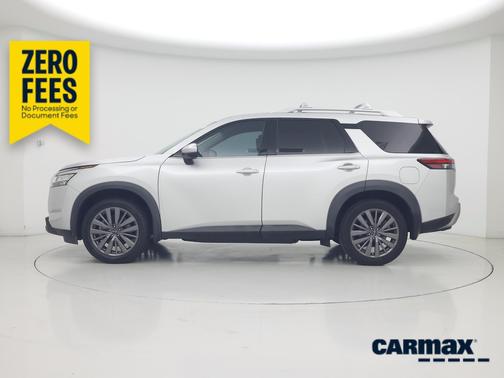 Silver 2023 Nissan Pathfinder SL
