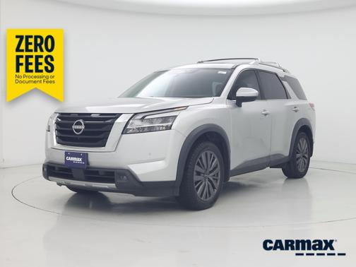 Silver 2023 Nissan Pathfinder SL