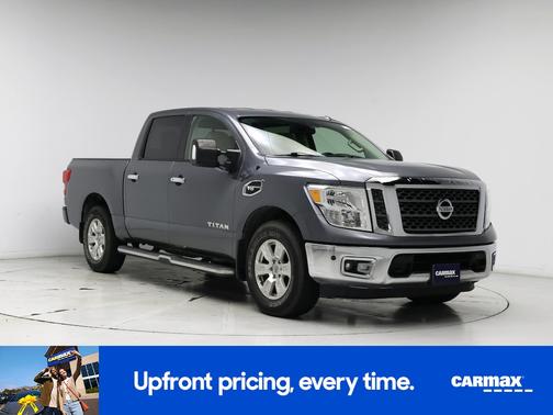 2017 Nissan Titan SV