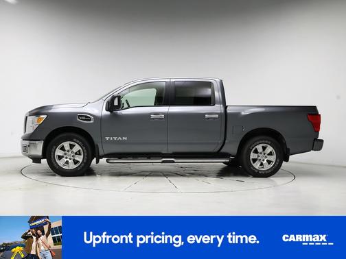 2017 Nissan Titan SV