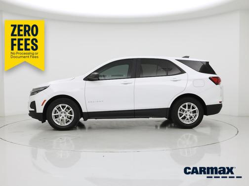 White 2023 Chevrolet Equinox LS