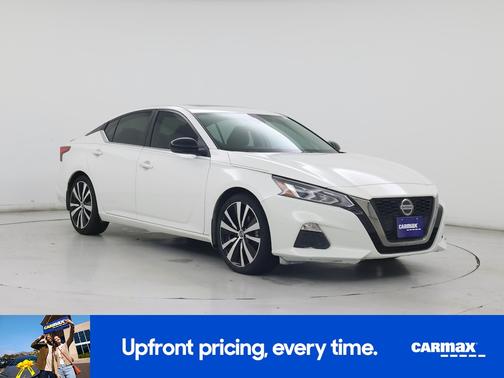 White 2020 Nissan Altima SR