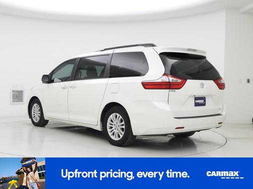 2017 Toyota Sienna XLE
