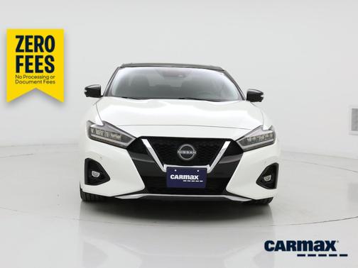 White 2023 Nissan Maxima Platinum