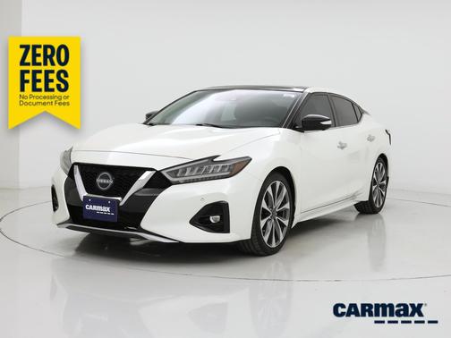 White 2023 Nissan Maxima Platinum