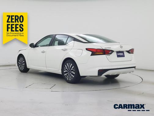 White 2025 Nissan Altima SV