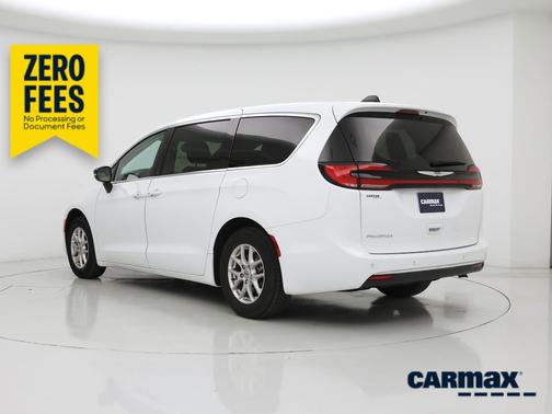 White 2024 Chrysler Pacifica Touring L