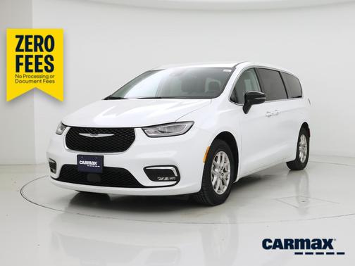 White 2024 Chrysler Pacifica Touring L