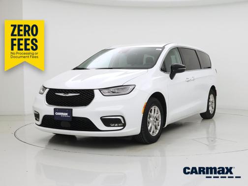 White 2024 Chrysler Pacifica Touring L