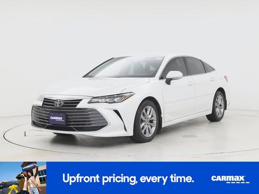 White 2022 Toyota Avalon XLE