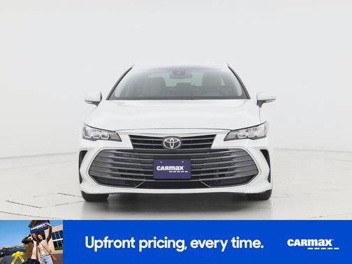 White 2022 Toyota Avalon XLE