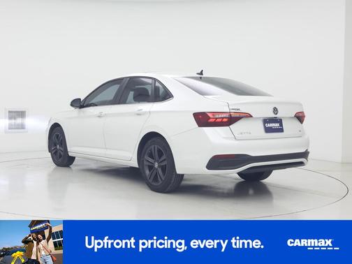White 2023 Volkswagen Jetta SE