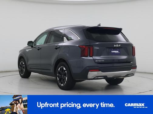 Gray 2024 Kia Sorento S