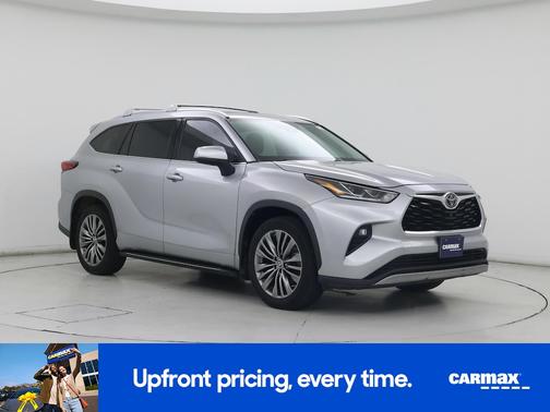 Silver 2021 Toyota Highlander Platinum