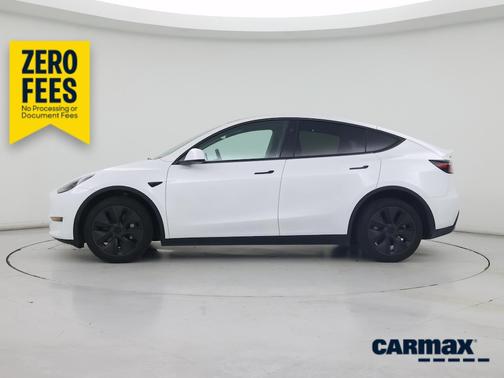 White 2024 Tesla Model Y Long Range