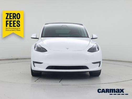 White 2024 Tesla Model Y Long Range
