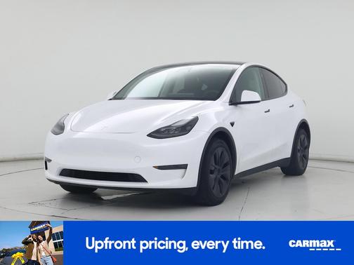 White 2024 Tesla Model Y Long Range