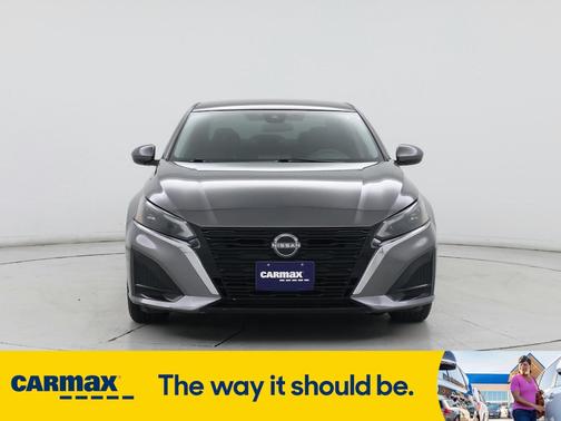 2023 Nissan Altima SV