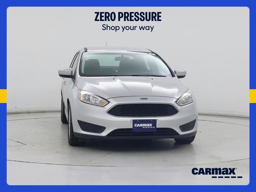 Gray 2018 Ford Focus SE