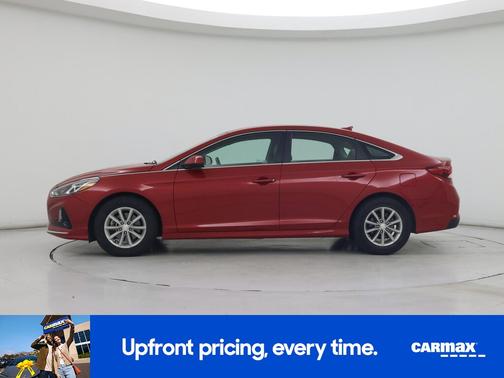 Red 2018 Hyundai SONATA SE