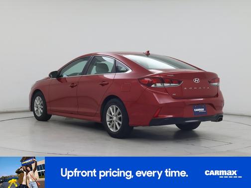 Red 2018 Hyundai SONATA SE