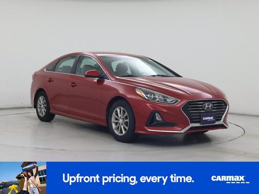 Red 2018 Hyundai SONATA SE