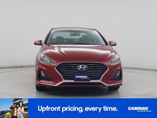 Red 2018 Hyundai SONATA SE