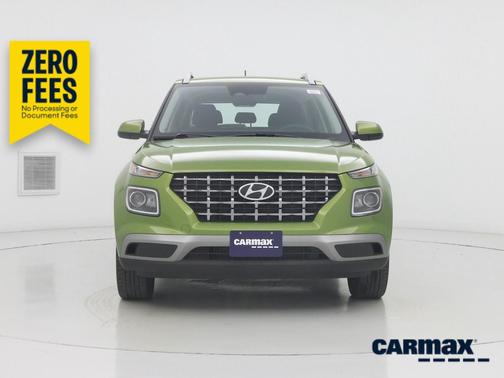 Green 2023 Hyundai VENUE SEL