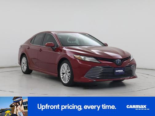 2020 Toyota Camry Hybrid XLE
