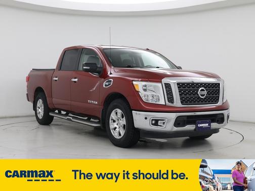 2017 Nissan Titan SV