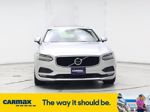 2017 Volvo S90 T6 Momentum