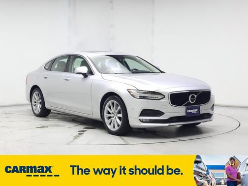 2017 Volvo S90 T6 Momentum