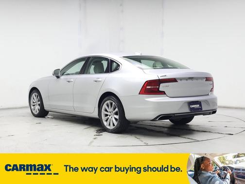 2017 Volvo S90 T6 Momentum