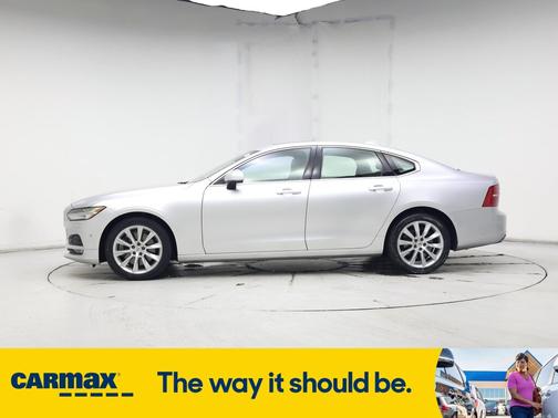2017 Volvo S90 T6 Momentum