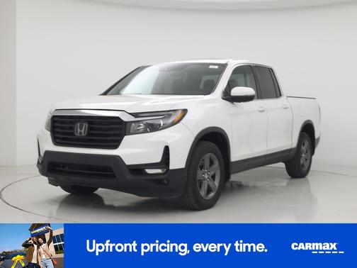 White 2023 Honda Ridgeline RTL