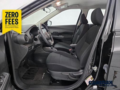 Black 2024 Nissan Kicks S