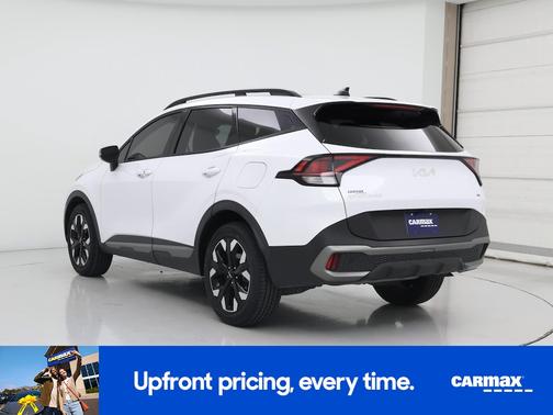White 2023 Kia Sportage X-Line