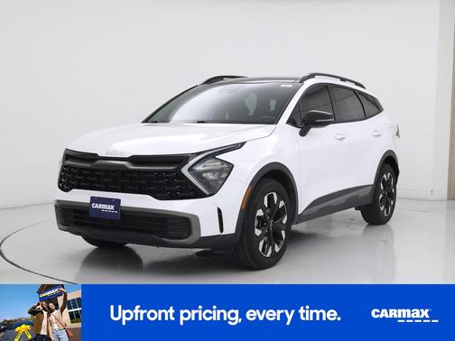White 2023 Kia Sportage X-Line