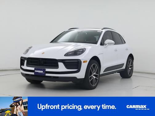 White 2023 Porsche Macan
