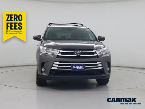 Gray 2018 Toyota Highlander XLE