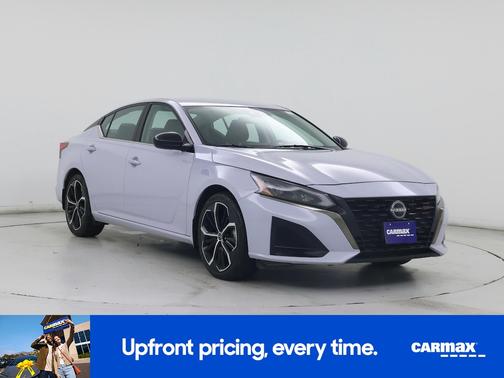 White 2025 Nissan Altima SR