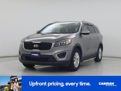 Gray 2017 Kia Sorento LX