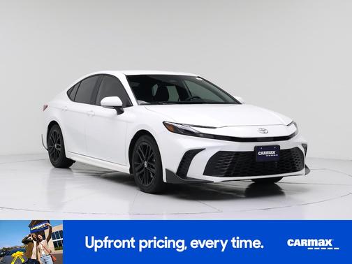 White 2025 Toyota Camry SE