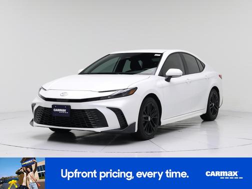 White 2025 Toyota Camry SE