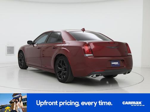 2022 Chrysler 300 Touring L