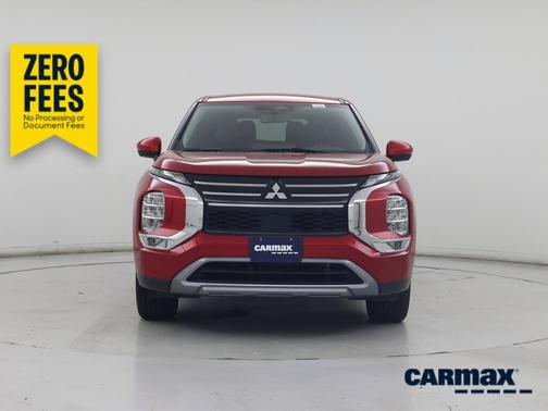 Red 2025 Mitsubishi Outlander SE